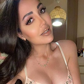 barbie Matura escort in Amsterdam offers 69 Position services
