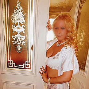 Lena All Natural
 escort in Paris offers Lingerie services