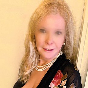 Lena All Natural
 escort in Paris offers Lingerie services