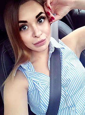 Alena escort in Saint Petersbourg offers Ins Gesicht spritzen services
