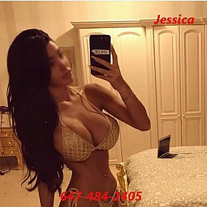Jessica escort in Toronto offers Posición 69 services