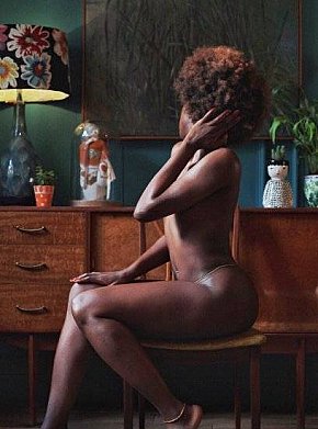 LIZZY escort in Abidjan offers Venida en la cara
 services