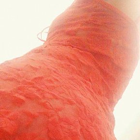 Lyndaa9 escort in Palaiseau offers Handjob services