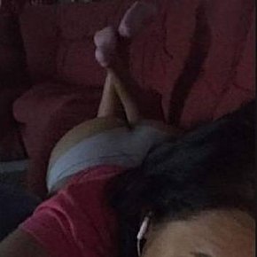 Jacey escort in Leicester offers French Kissing services