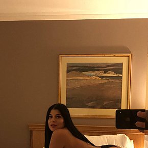 mONICA escort in London offers Girlfriend Experience (GFE) services