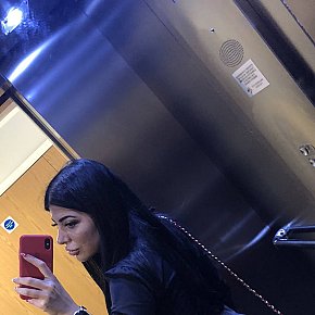 mONICA escort in London offers Girlfriend Experience (GFE) services