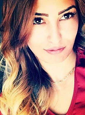Julia escort in Izmir offers Blowjob ohne Kondom bis zum Schluss services