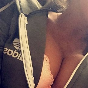 Julie66 BBW escort in Aix-en-provence offers Branlette services