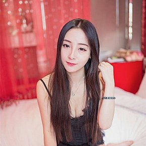 Chloe escort in London offers Sborrata in bocca services