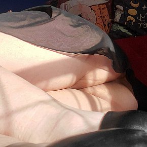 Marie escort in Chalon sur Saone offers Blowjob with Condom services