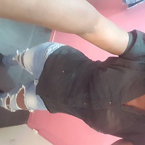 Missay Posterior Mare escort in Paris offers Sex în Diferite Poziţii services