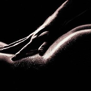 James Vip Escort escort in Paris offers Masaje erótico
 services