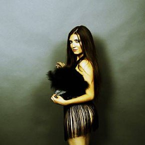 Lacourtisane Super-forte Di Seno escort in Paris offers Sborrata in bocca services