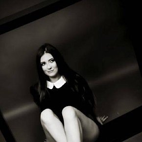 Lacourtisane Super-forte Di Seno escort in Paris offers Sborrata in bocca services