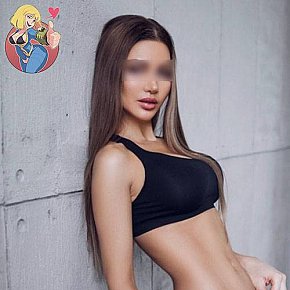 Bella Posterior Mare escort in Hamburg offers Sărut services