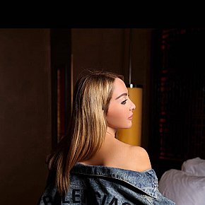 Karolina1 Vip Escort escort in Paris offers Massaggio erotico services