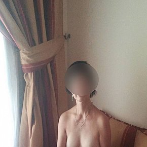 Jade75 Ocasional escort in Paris offers Orgasmos múltiples
 services
