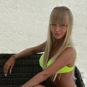 Darya escort in Chisinau offers Extraball services