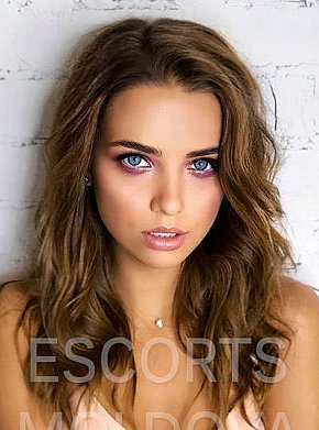 Lucia escort in  offers Fotos privadas services