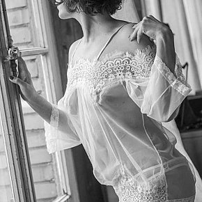 Valerie escort in Bern offers Golden Shower (give) services