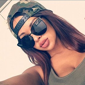 Nelly Großer Hintern escort in Saint Petersbourg offers Zungenküsse services