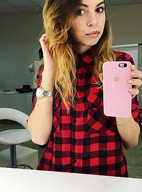 Iren Completamente Naturale escort in Saint Petersbourg offers Bacio services