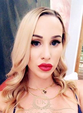 Evelyn Completamente Naturale escort in London offers Bacio alla francese services