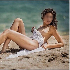 Elodie escort in Geneva