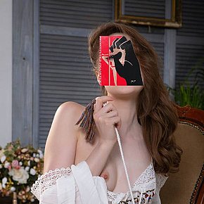 WILLOW Super-forte Di Seno escort in Frankfurt offers Bacio alla francese services