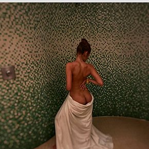 Chantal Pequeña Y Delgada escort in Bratislava offers Masaje erótico
 services