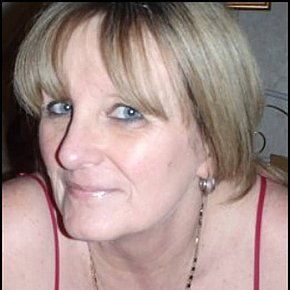 Stephs_Domain Matura escort in Telford offers Seduta in faccia services