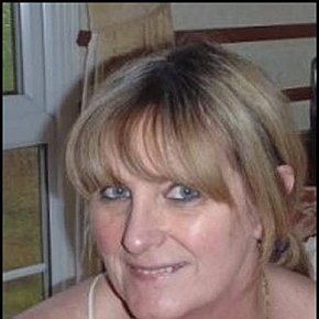 Stephs_Domain Matura escort in Telford offers Seduta in faccia services