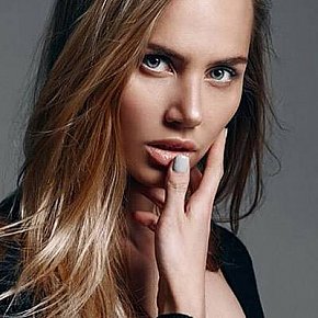 Adriana escort in  offers Beijo francês services