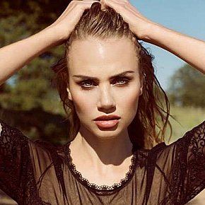 Adriana escort in  offers Beijo francês services