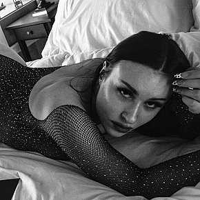 Vanessa---Elite-VIP Großer Hintern escort in Vancouver offers Girlfriend Experience (GFE) services
