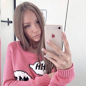 REGINA Vip Escort escort in Paris offers 69 Position services