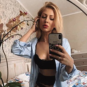 Valerie College Girl
 escort in Paris offers Oral fără Prezervativ services