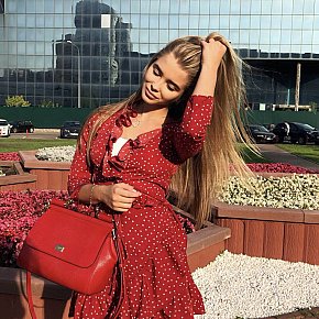 Nelly_M Colegiala escort in Paris offers Experiencia de Novia (GFE)
 services