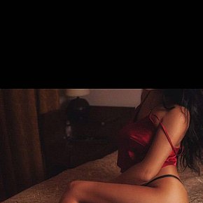 Kira Completamente Natural escort in Milan offers Beija se rolar química services