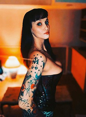 MadamRabbit escort in Vernon offers Costumes/uniformes services