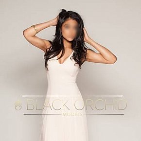 Alina Cu Puțini Clienți escort in Shanghai offers Girlfriend Experience(GFE) services