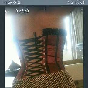 Swag escort in Hong Kong offers Massage érotique services