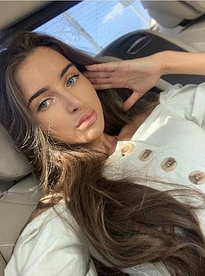 DILVA Vip Escort escort in Paris offers Girlfriend Experience (GFE) services