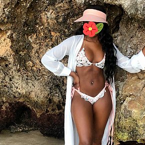 LEENA34 Madura escort in Nassau offers Mamada con condón
 services