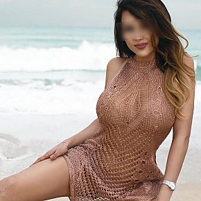 Caroline Vip Escort escort in London offers Experiencia de Novia (GFE)
 services