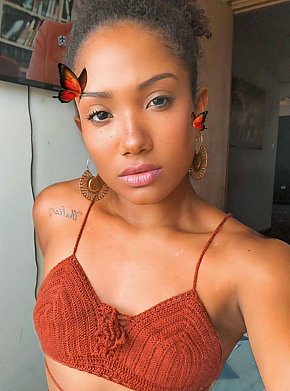 Carolina Sin Operar escort in Bogota offers Experiencia de Novia (GFE)
 services
