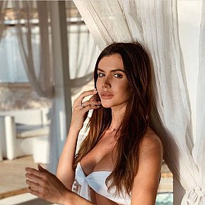 OSA Vip Escort escort in Paris offers Sexo en diferentes posturas
 services