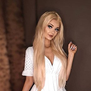 BOJANA Studentessa Al College escort in Paris offers Sega services