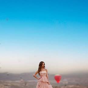 Arya escort in Istanbul offers Venida en la boca
 services
