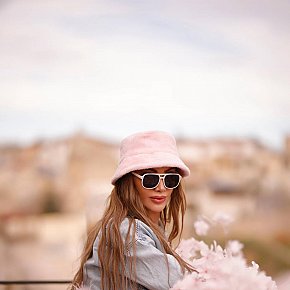 Arya escort in Istanbul offers Venida en la boca
 services